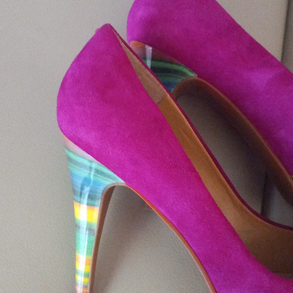 Nine West Rocha Fuchsia Suede Pumps with Multicolor Striped Heel Size 9M - Picture 4 of 17